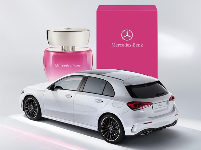 ¡Conquista a tu madre con la fragancia Mercedes-Benz for Women Rose!