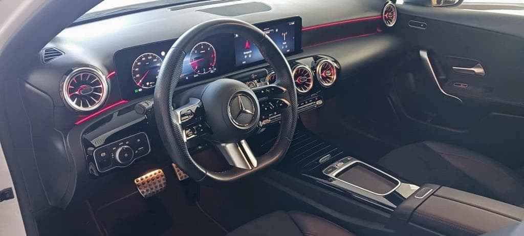 Foto 27 A 200 d AMG 