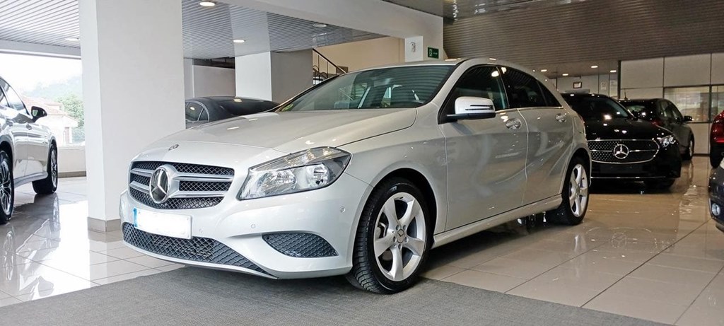 Foto 2 Mercedes A 180 CDI BlueEFFICIENCY Urban 7G-DCT