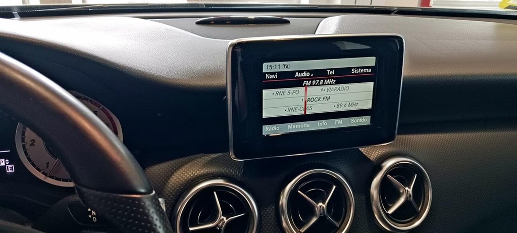 Foto 34 Mercedes A 180 CDI BlueEFFICIENCY Urban 7G-DCT