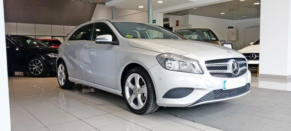 Foto 4 Mercedes A 180 CDI BlueEFFICIENCY Urban 7G-DCT
