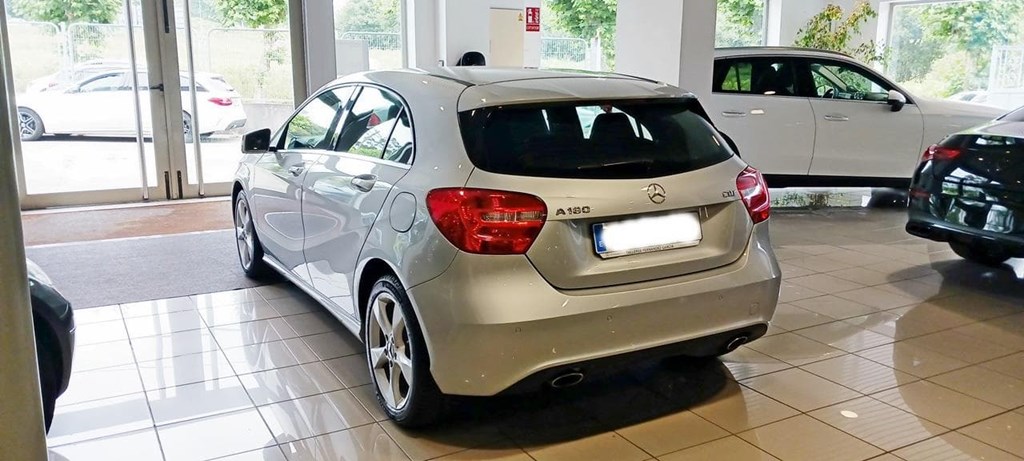 Foto 7 Mercedes A 180 CDI BlueEFFICIENCY Urban 7G-DCT