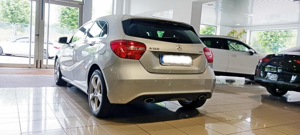 Foto 8 Mercedes A 180 CDI BlueEFFICIENCY Urban 7G-DCT