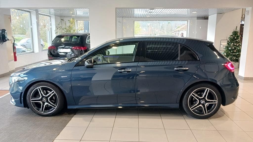 Foto 10 Mercedes A 180 d AMG Edition Aut.