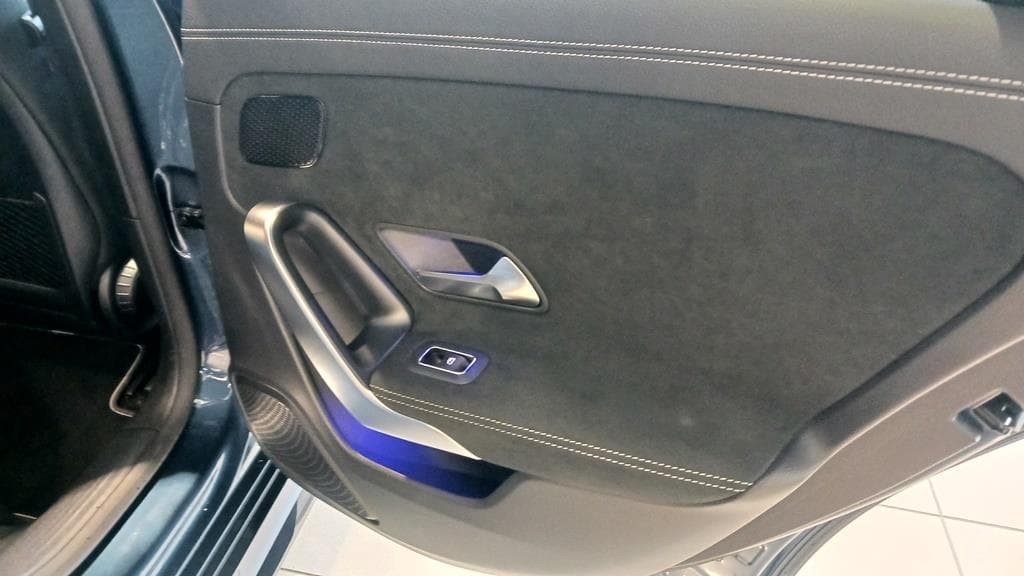 Foto 12 Mercedes A 180 d AMG Edition Aut.