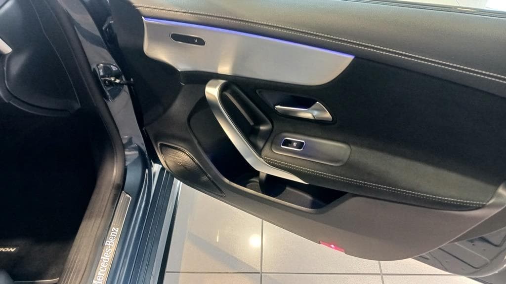 Foto 15 Mercedes A 180 d AMG Edition Aut.