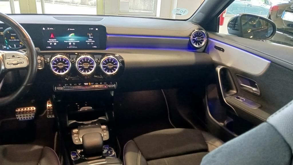 Foto 25 Mercedes A 180 d AMG Edition Aut.
