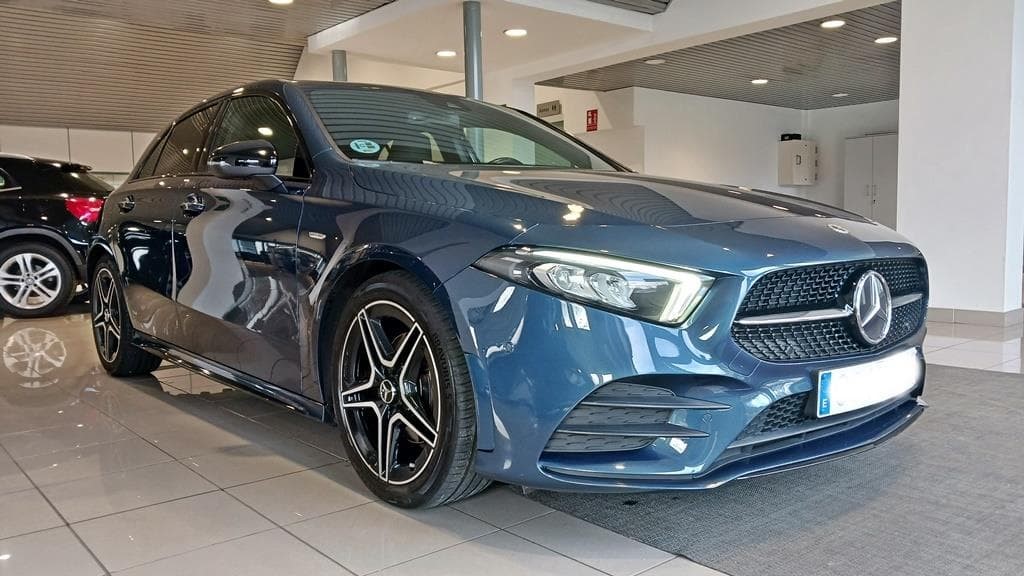 Foto 4 Mercedes A 180 d AMG Edition Aut.