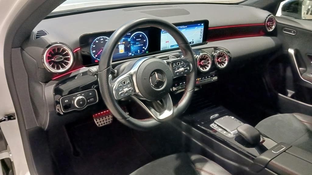 Foto 13 Mercedes A 180 d AMG Premium 8G-DCT