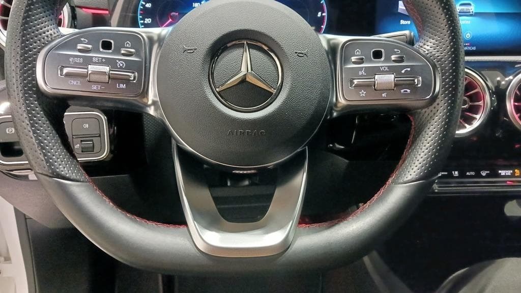 Foto 32 Mercedes A 180 d AMG Premium 8G-DCT