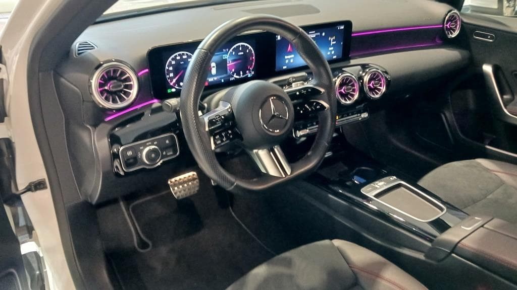 Foto 20 Mercedes A 200 d AMG Advanced Plus Aut.