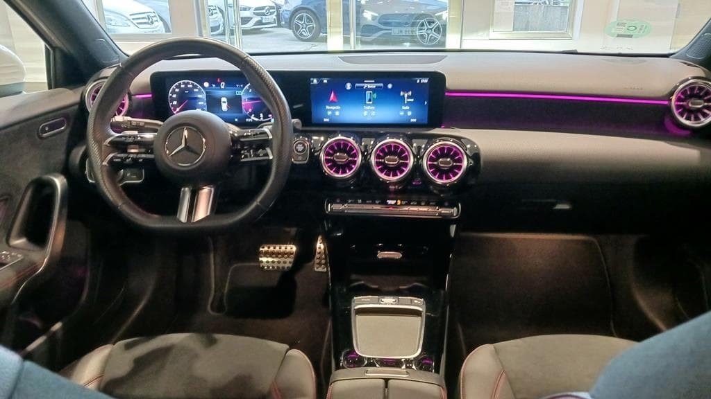 Foto 21 Mercedes A 200 d AMG Advanced Plus Aut.