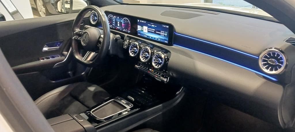 Foto 12 Mercedes A 200 d AMG Advanced Plus