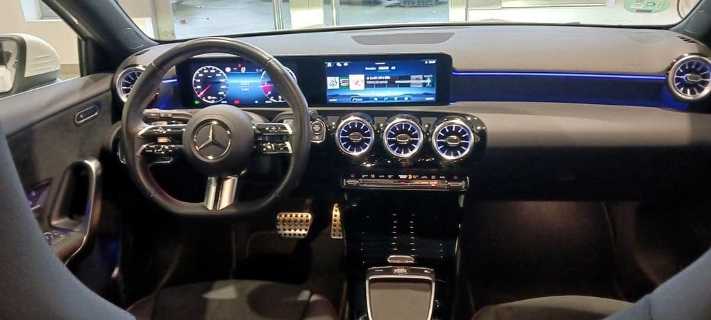 Foto 16 Mercedes A 200 d AMG Advanced Plus