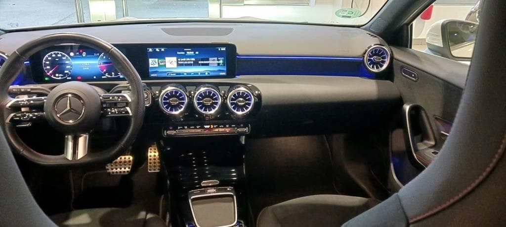 Foto 17 Mercedes A 200 d AMG Advanced Plus