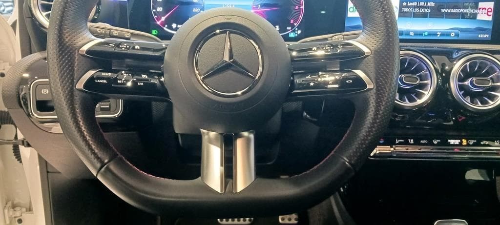 Foto 24 Mercedes A 200 d AMG Advanced Plus