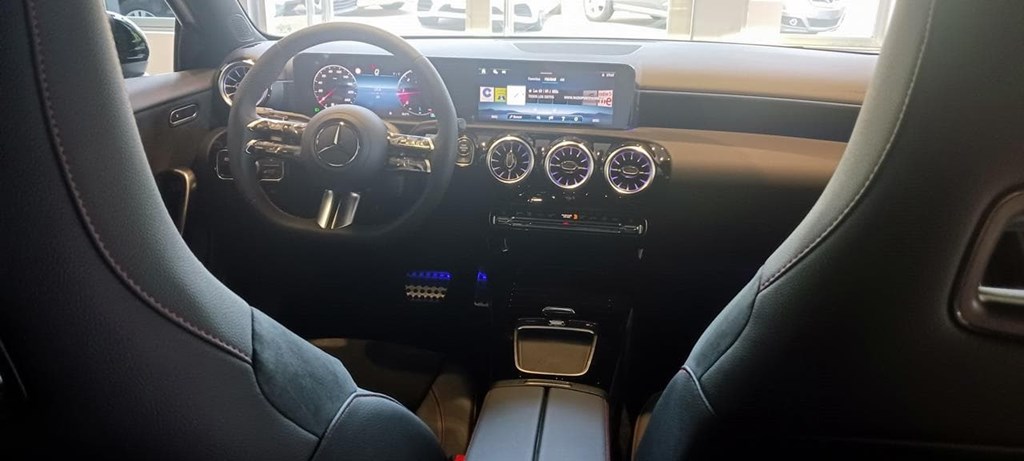 Foto 14 Mercedes A 200 d AMG Advanced Plus