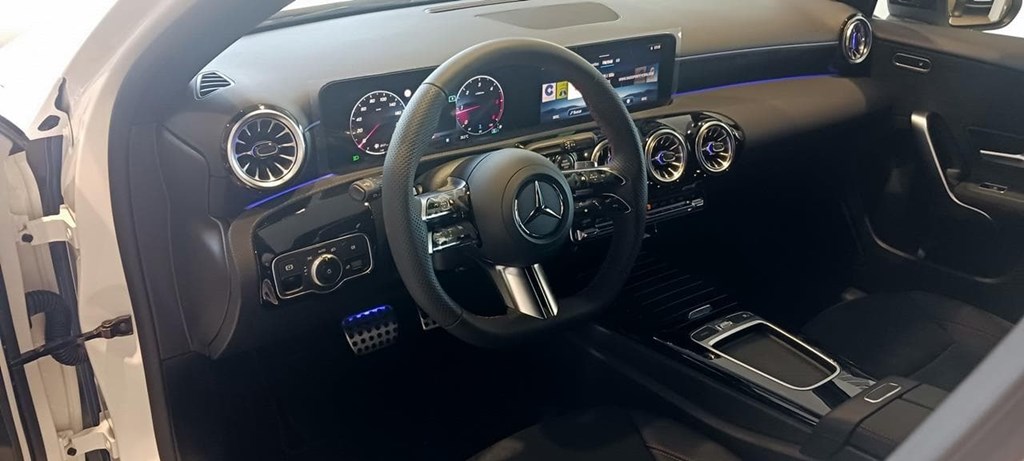 Foto 18 Mercedes A 200 d AMG Advanced Plus