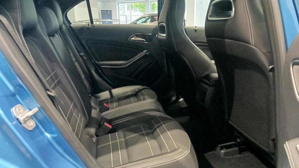 Foto 12 Mercedes A 200 d Urban Aut.