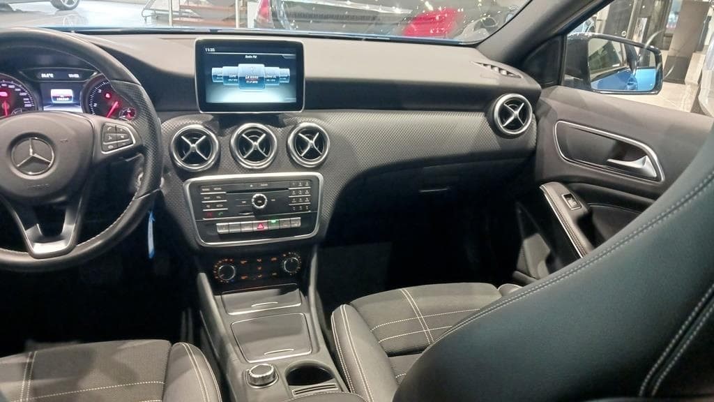 Foto 22 Mercedes A 200 d Urban Aut.