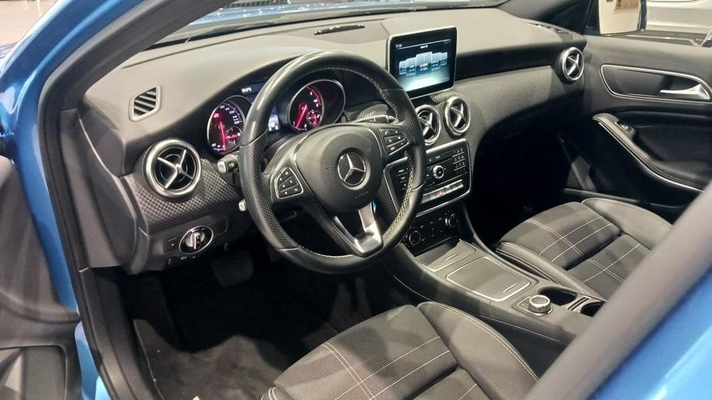 Foto 27 Mercedes A 200 d Urban Aut.