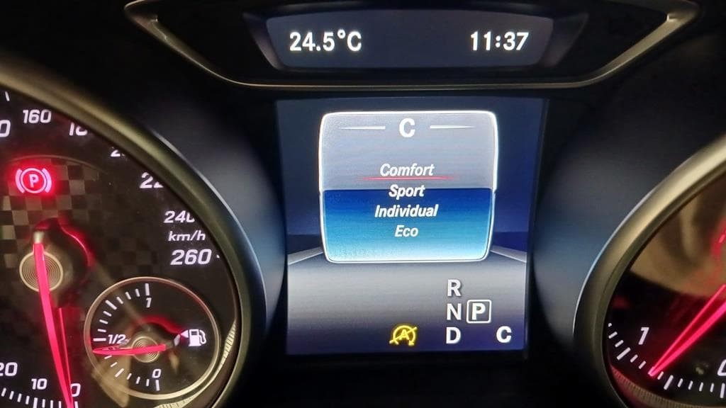 Foto 29 Mercedes A 200 d Urban Aut.