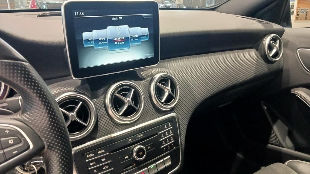 Foto 37 Mercedes A 200 d Urban Aut.