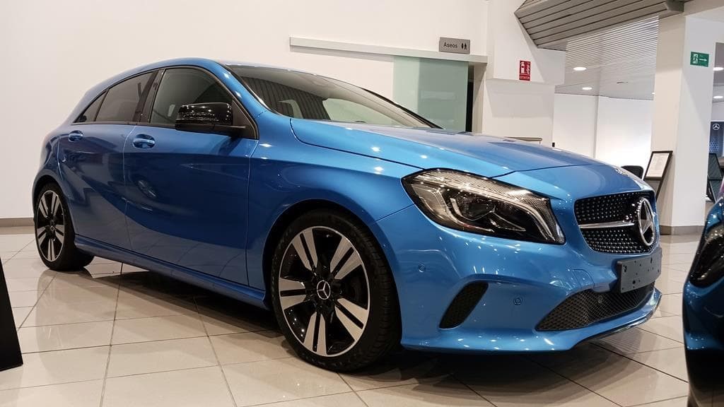 Foto 4 Mercedes A 200 d Urban Aut.