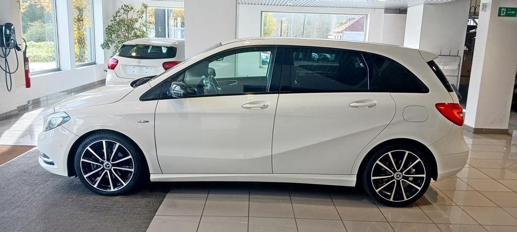 Foto 10 Mercedes B 180 CDI BE Sport