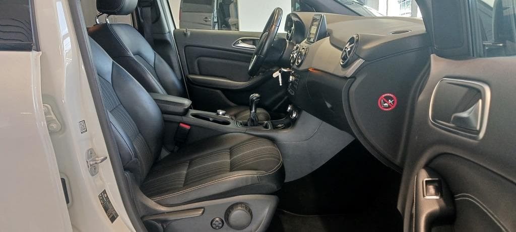 Foto 12 Mercedes B 180 CDI BE Sport