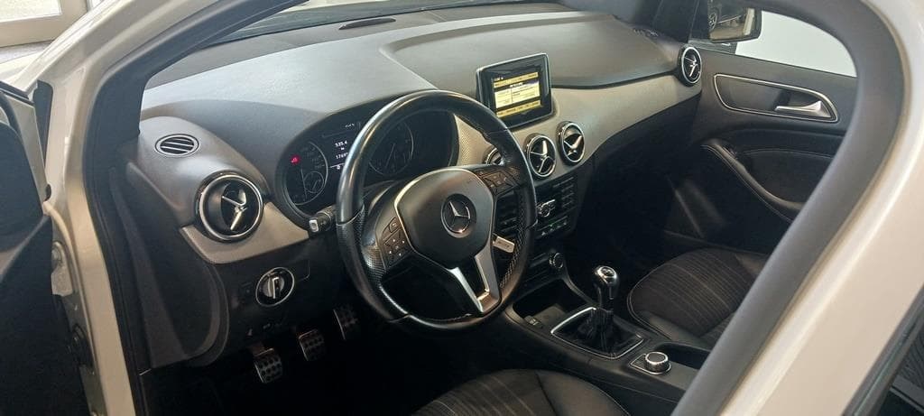 Foto 18 Mercedes B 180 CDI BE Sport