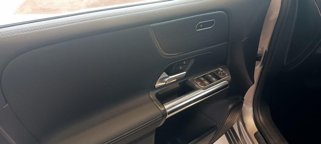 Foto 15 Mercedes B 180 Progressive 7G-DCT