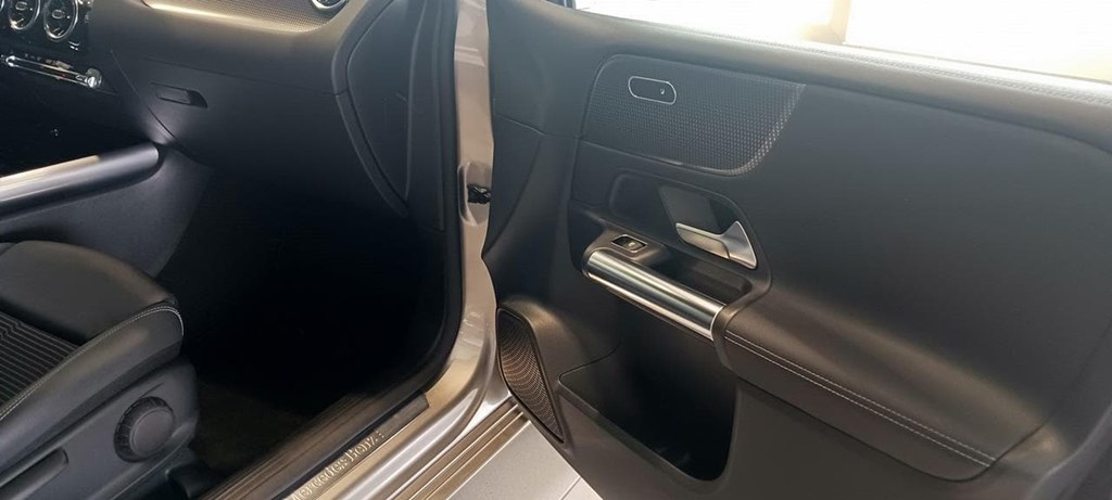 Foto 9 Mercedes B 180 Progressive 7G-DCT