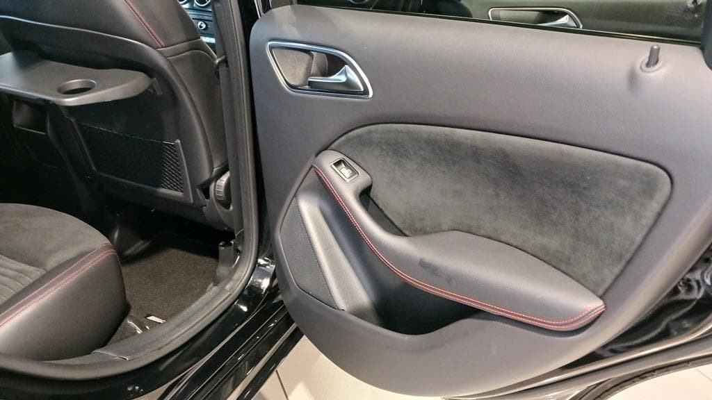 Foto 12 Mercedes B 200 d AMG 7G-DCT