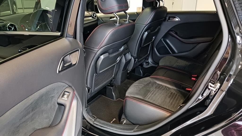 Foto 15 Mercedes B 200 d AMG 7G-DCT