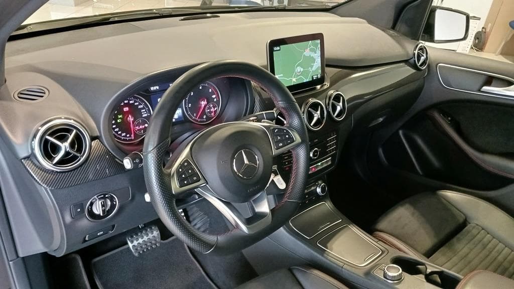 Foto 33 Mercedes B 200 d AMG 7G-DCT