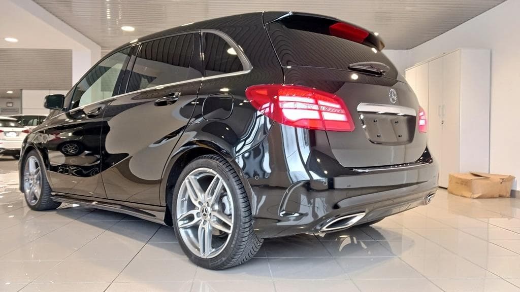Foto 6 Mercedes B 200 d AMG 7G-DCT