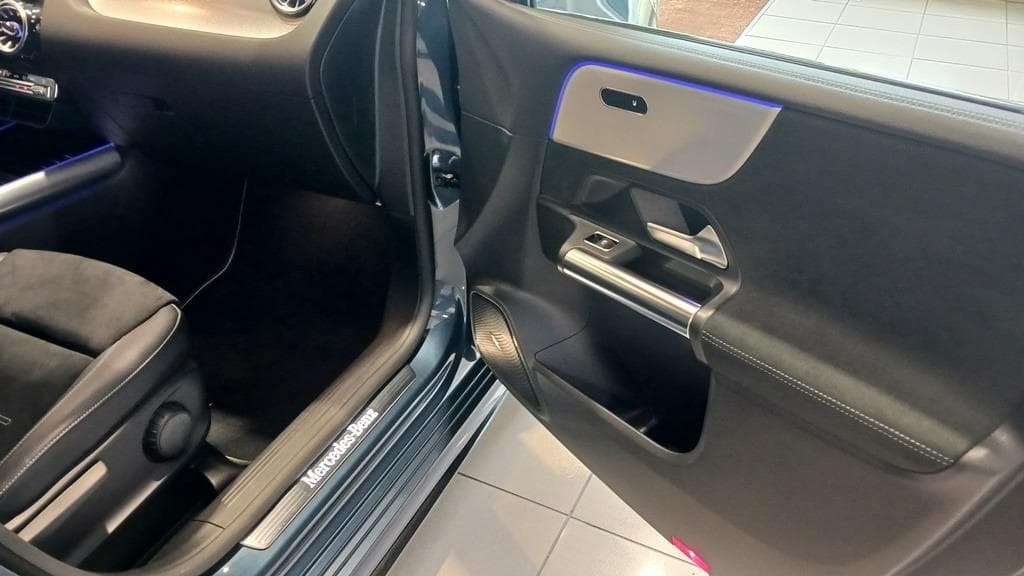 Foto 15 Mercedes B 200 d AMG EDITION Aut.