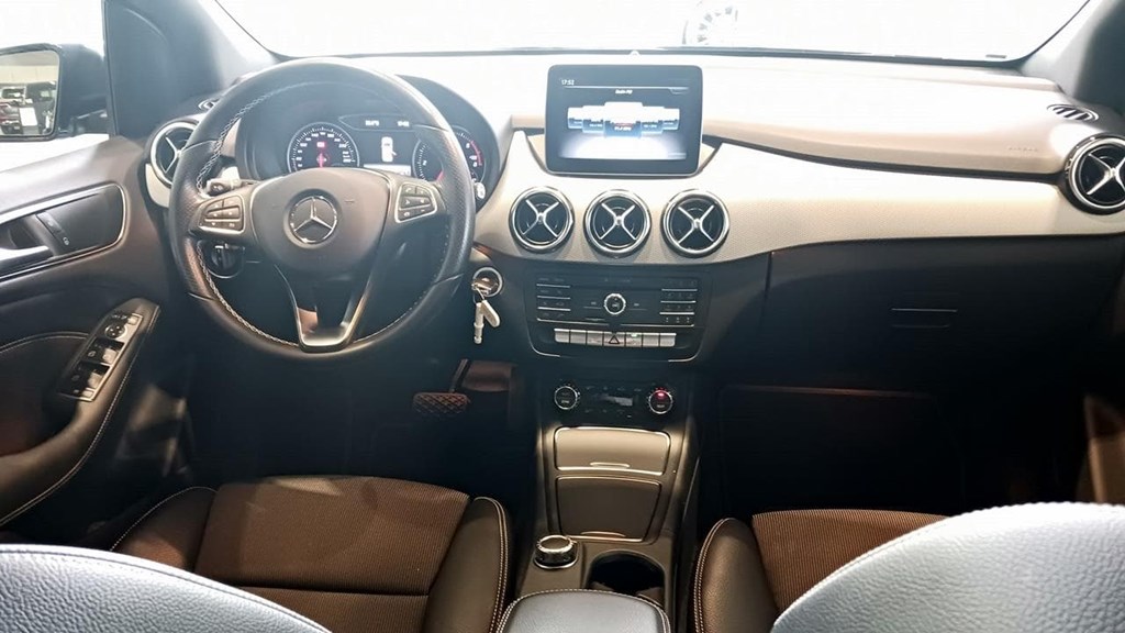 Foto 20 Mercedes B 200 d Sport 7G-DCT