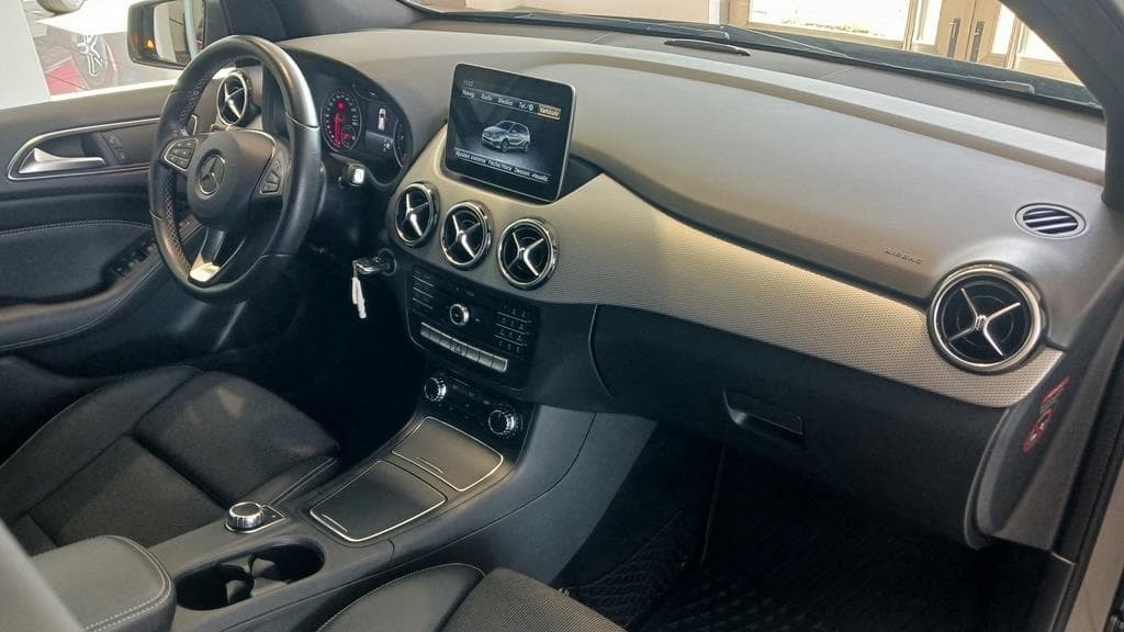 Foto 14 Mercedes B 200 d Urban Aut.
