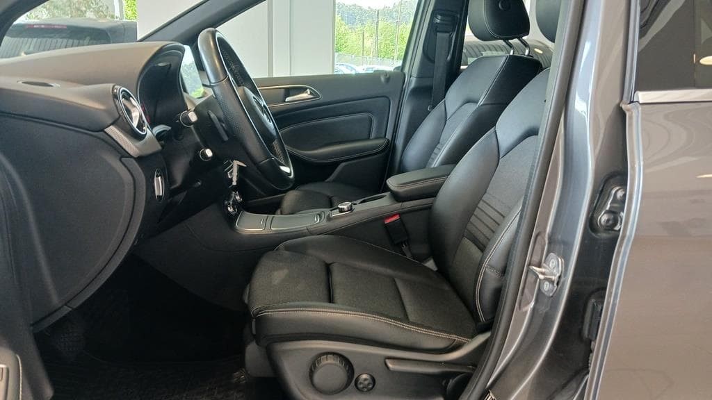 Foto 17 Mercedes B 200 d Urban Aut.