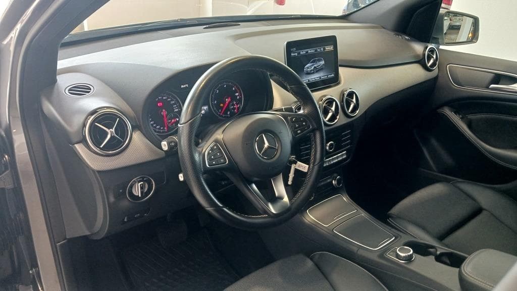 Foto 18 Mercedes B 200 d Urban Aut.