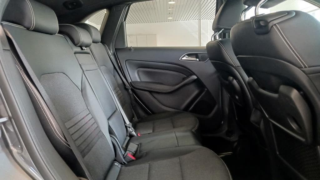 Foto 29 Mercedes B 200 d Urban Aut.