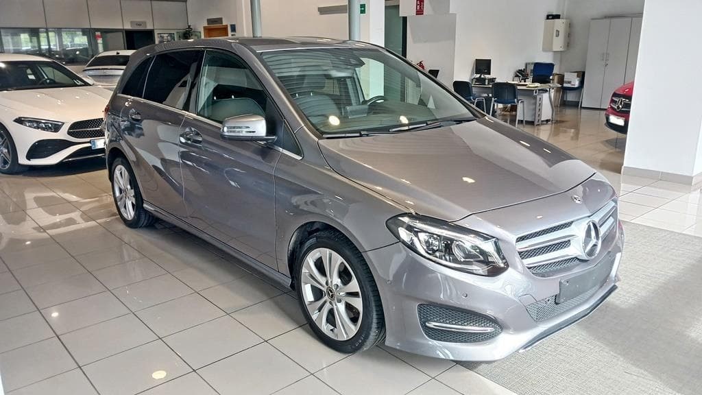 Foto 2 Mercedes B 200 d Urban Aut.