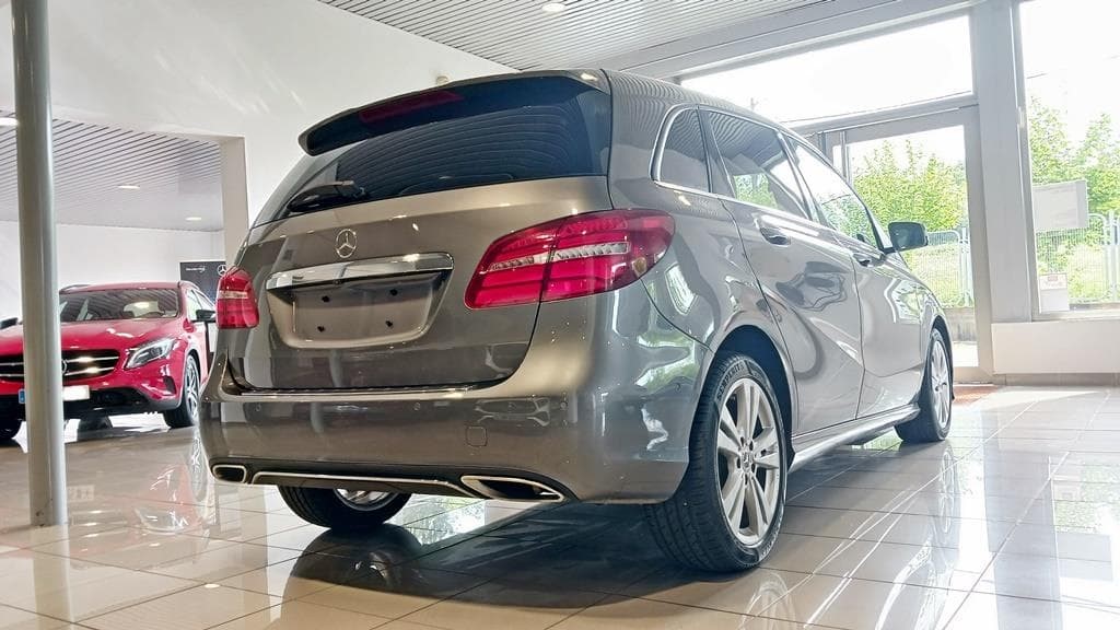 Foto 5 Mercedes B 200 d Urban Aut.