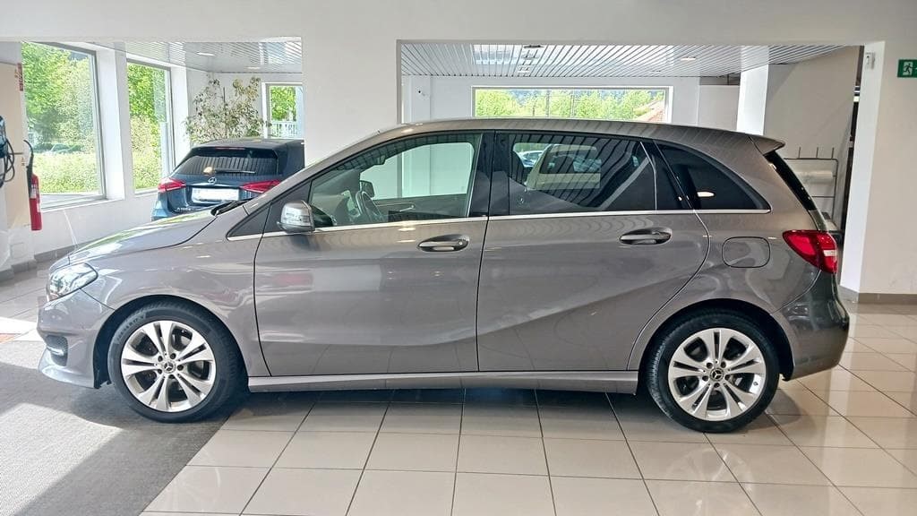 Foto 9 Mercedes B 200 d Urban Aut.