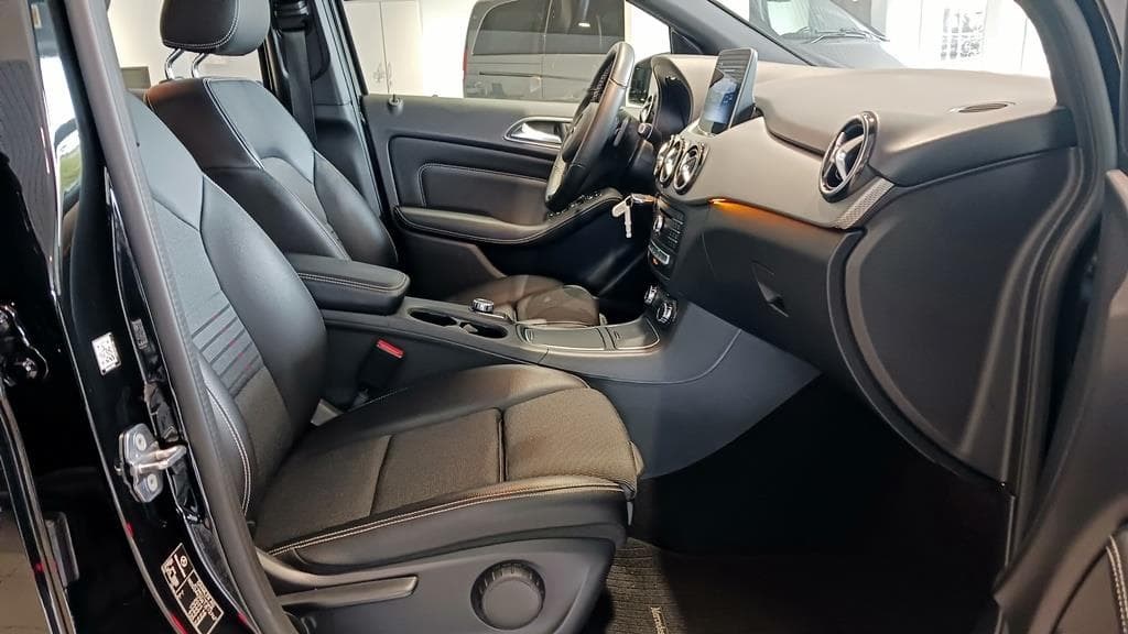 Foto 11 Mercedes B 200 d Urban Aut.