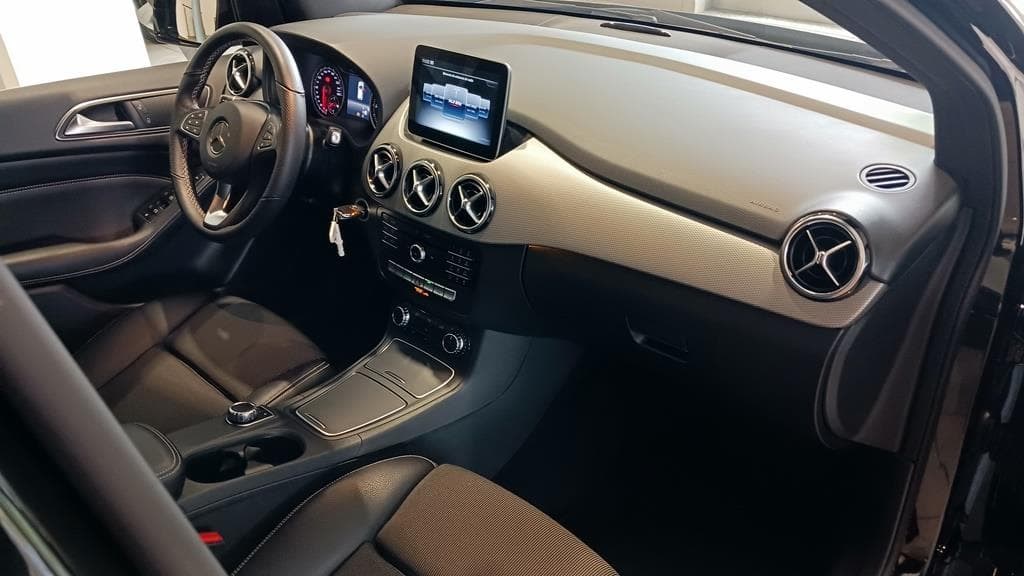 Foto 12 Mercedes B 200 d Urban Aut.