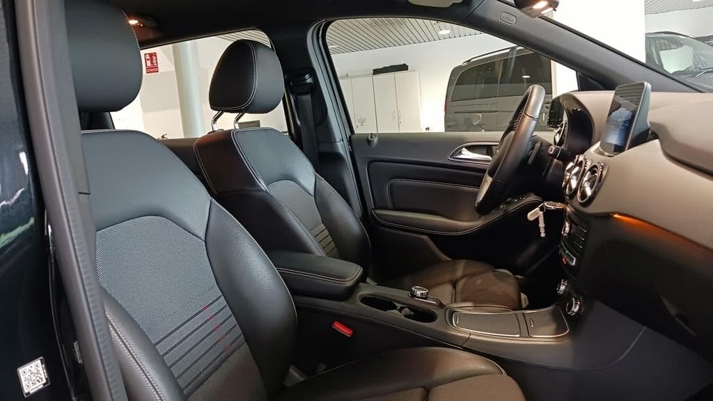 Foto 19 Mercedes B 200 d Urban Aut.