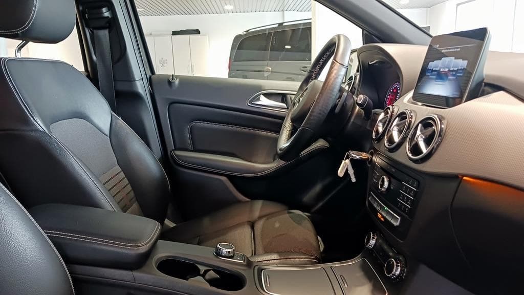 Foto 20 Mercedes B 200 d Urban Aut.